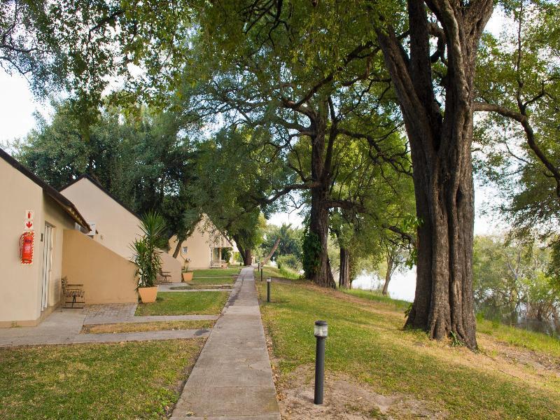 Protea Hotel By Marriott Zambezi River Lodge Katima Mulilo Εξωτερικό φωτογραφία
