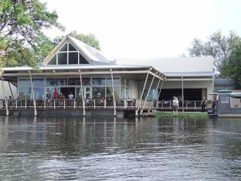 Protea Hotel By Marriott Zambezi River Lodge Katima Mulilo Εξωτερικό φωτογραφία