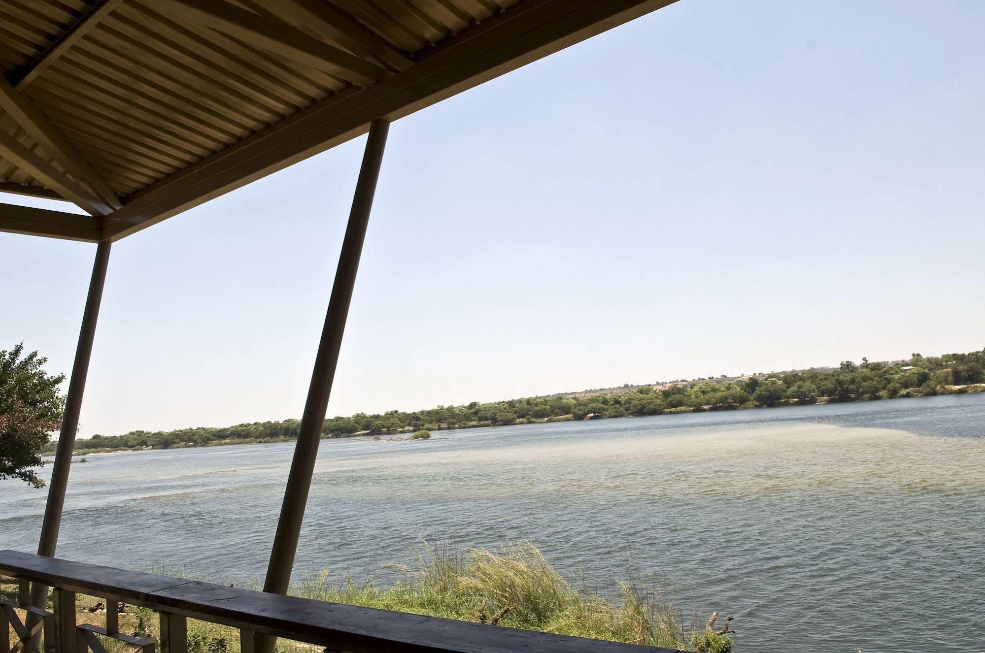 Protea Hotel By Marriott Zambezi River Lodge Katima Mulilo Εξωτερικό φωτογραφία