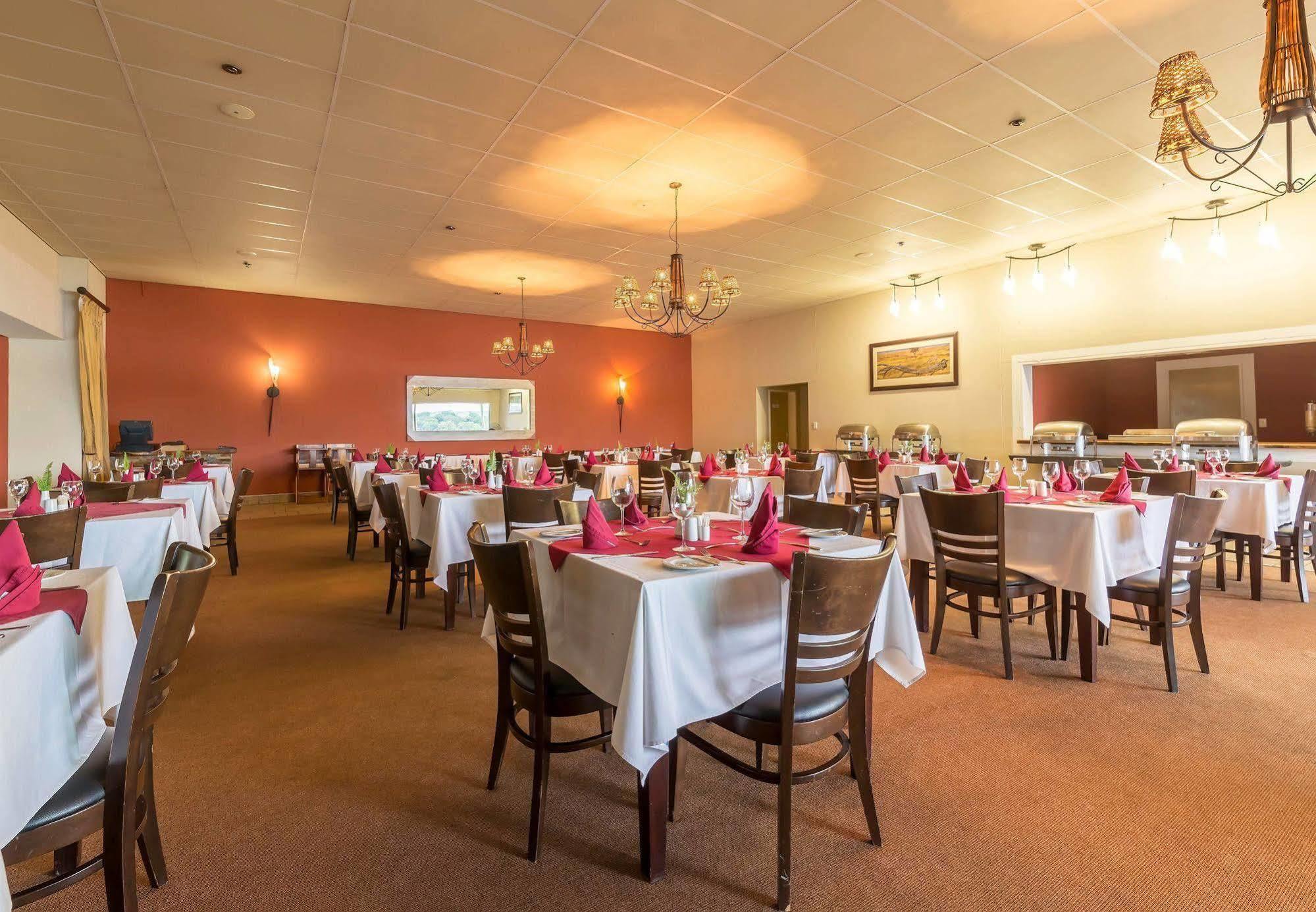 Protea Hotel By Marriott Zambezi River Lodge Katima Mulilo Εξωτερικό φωτογραφία