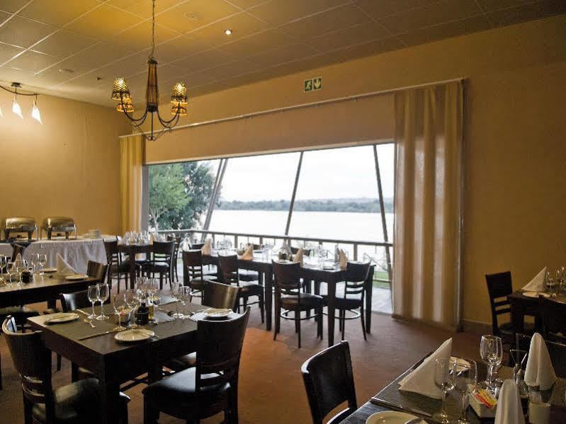 Protea Hotel By Marriott Zambezi River Lodge Katima Mulilo Εξωτερικό φωτογραφία