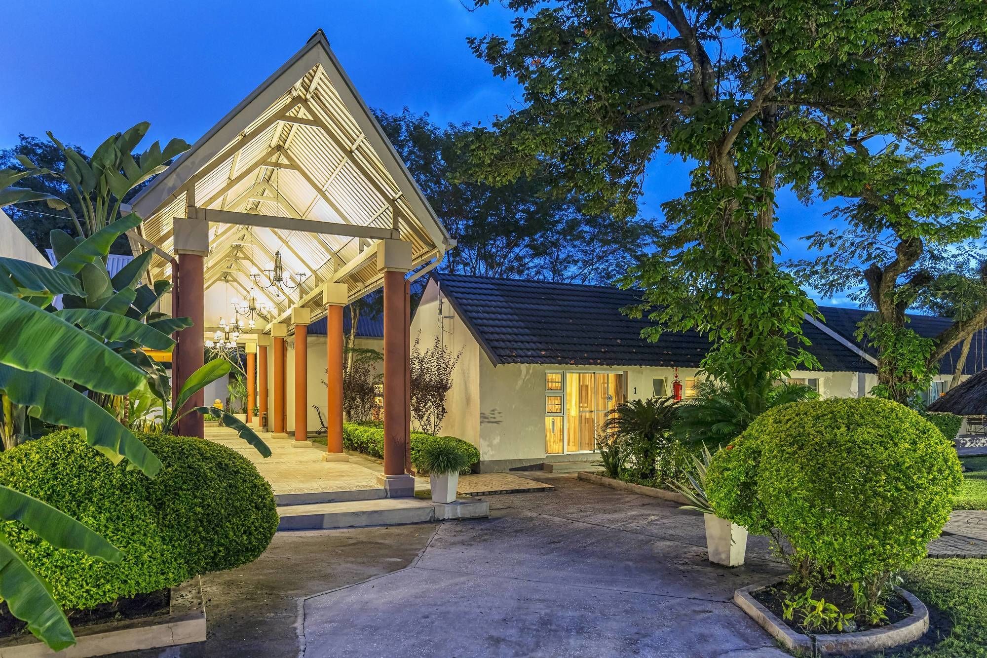 Protea Hotel By Marriott Zambezi River Lodge Katima Mulilo Εξωτερικό φωτογραφία