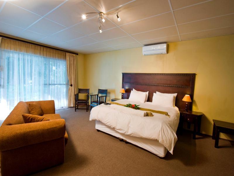 Protea Hotel By Marriott Zambezi River Lodge Katima Mulilo Εξωτερικό φωτογραφία
